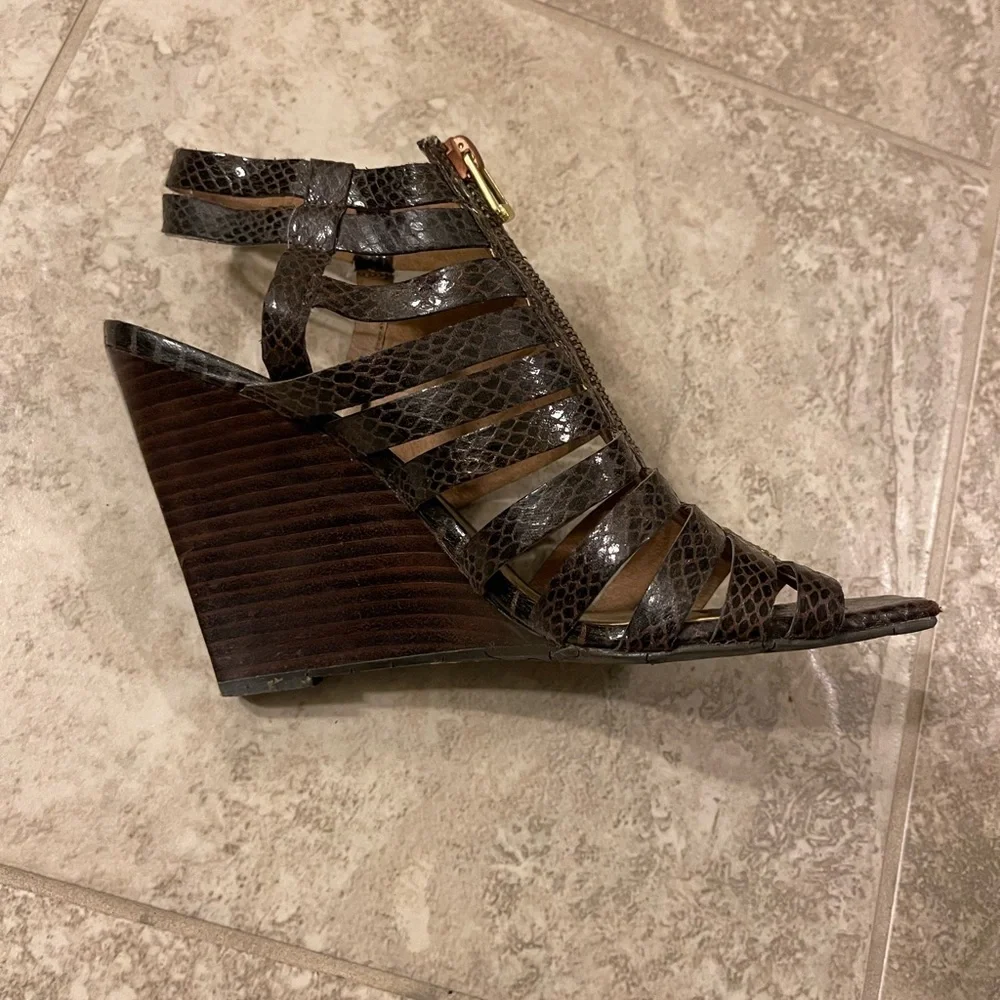 Jessica Simpson Brown‎ wedge sandals